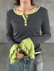 FRIFUL Kaos Wanita Lengan Lebar Kasual dengan Kancing Setengah Plaket Warna Kontras - Grey - View 1