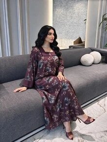 Al Najma 大尺碼女款棕色深色花卉印花方領對比飾邊七分袖寬鬆洋裝，杜拜中東秋季正式卡夫坦長袍 - 中紫紅色 - 查看 5