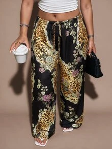 SHEIN BAE CURVE بنطال نسائي مقاس كبير من الساتان بطبعة نمر طويلة وساق واسعة - متعدد الألوان - مشاهدة 2