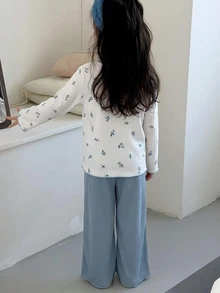 Dazy Kids Young Girl) Floral V-Neck Colorblock Top + Straight Leg Casual Pants 2 Pieces Loungewear Set - Blue - View 2