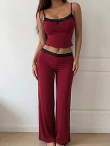 Livesso 女款蕾絲拼接細肩帶背心與長褲睡衣套裝 - 酒紅色 - 查看 4