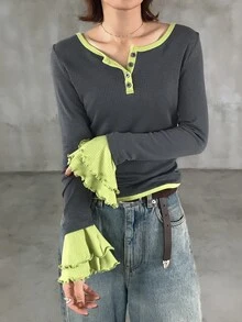 FRIFUL Kaos Wanita Lengan Lebar Kasual dengan Kancing Setengah Plaket Warna Kontras - Grey - View 3