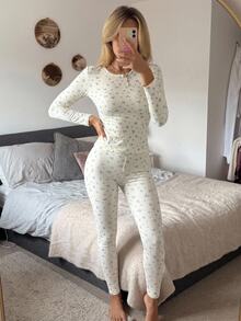 DAZY 2pcs Sweet Ditsy Floral Pattern Fitted Long Sleeve 9/10 Length Pajama Pants Set, Autumn Innerwear Sleepwear Set For Women - White - View 3