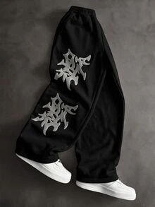 SHEIN 兒童青少年男孩休閒日常百搭舒適黑色長褲，灰色刺繡圖案印花，直筒寬鬆運動褲，適合返校、生日派對、晚會、表演、婚禮、洗禮、開學典禮等場合，適合日常穿著、學校、旅行、運動，四季皆宜 - 黑色 - 查看 1