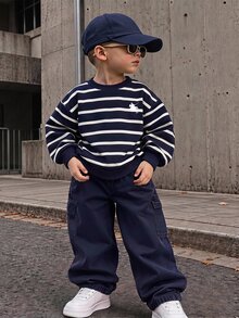2件組小男孩圓領衛衣與工裝褲套裝，英倫風條紋滿版印花搭配小馬圖案，休閒舒適，適合假期派對、春夏秋街頭穿搭、返校與休閒外出 - 彩色 - 查看 1