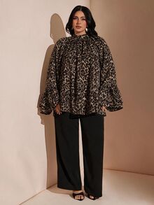 SHEIN BAE قميص كاجوال بطبعة نمر من القماش مقاس كبير، للحفلات - بني - مشاهدة 4