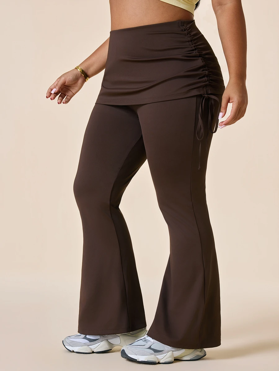 SHEIN Rhythm Era بنطلون ليقنز مقاس كبير باللون البني الداكن مع حافة سفلية واسعة، تصميم تنحيف الساق ورفع المؤخرة، حزام خصر مزدوج، طيات جانبية وحبل شد، بنطلون ليقنز عصري - بني - مشاهدة 1