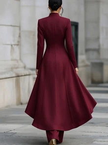 SHEIN 優雅白色兩件式正式套裝 高領金色鈕扣不對稱飄逸下擺長版外套寬腿褲 - 酒紅色 - 查看 2