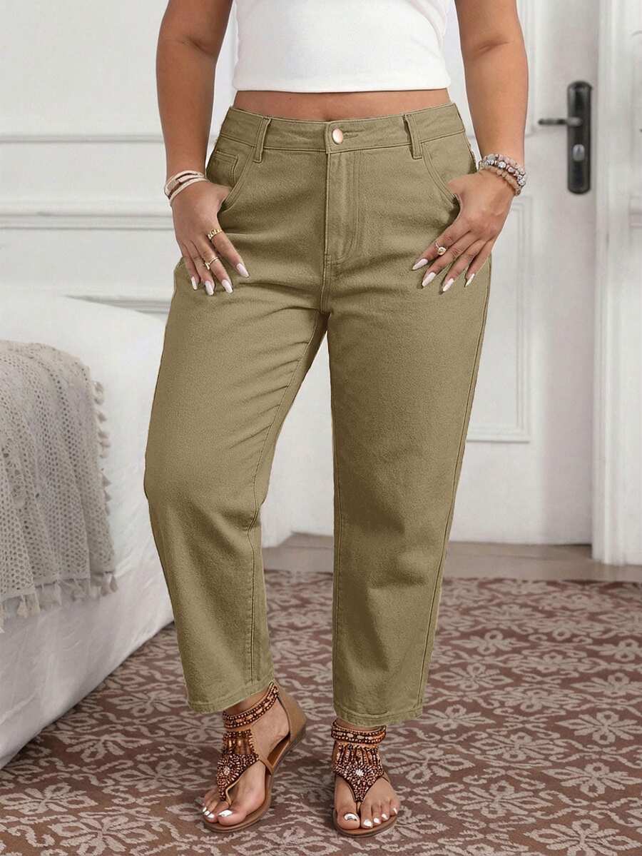 SHEIN CURVE+ Casual avsmalnande cropped mom jeans för kvinnor i plus size med fickor - Armé Grön - Visa 1