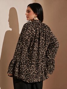 SHEIN BAE قميص كاجوال بطبعة نمر من القماش مقاس كبير، للحفلات - بني - مشاهدة 2