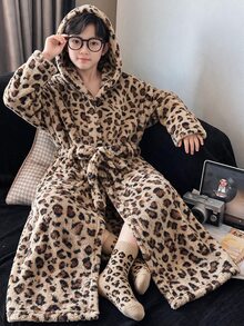 SHEIN 大童男孩豹紋長袖毛絨連帽居家睡袍 - 彩色 - 查看 2