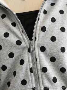 Attitoon 休閒極簡風連帽衛衣長袖寬鬆女款，灰色底色配黑色波點，低調百搭街頭風咖啡廳穿搭返校都市校園青年風，適合春秋冬季，衛衣外套 - 灰色 - 查看 5