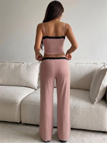 Livesso 女款蕾絲拼接細肩帶背心與長褲睡衣套裝 - 粉色 - 查看 2