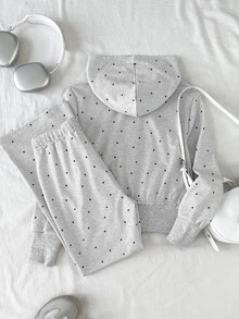 SHEIN 兒童青少年女孩秋冬休閒復古時尚抓絨內裡加厚連帽拉鍊運動衫套裝，字母與波點印花，寬鬆版型，附貼袋，搭配寬腿直筒運動長褲，2件式運動休閒套裝，麻灰色 - 淺灰色 - 查看 2