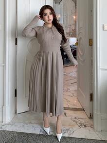 Dazy Plus Solid Color Fitted Elegant Mid-Length Fun Commuter Sweater Dress - Grey - View 7