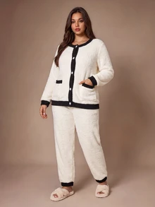 Lazeform Plus Size Minimalist Casual Patchwork Coral Fleece Pajama Set - Multicolor - View 3