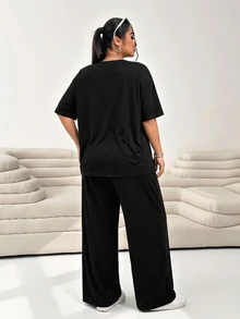 Solflare Plus Size Casual Commute Solid Color 2 Pieces Set (Top + Pants) - Loose, Elegant And Comfortable - Black - View 2