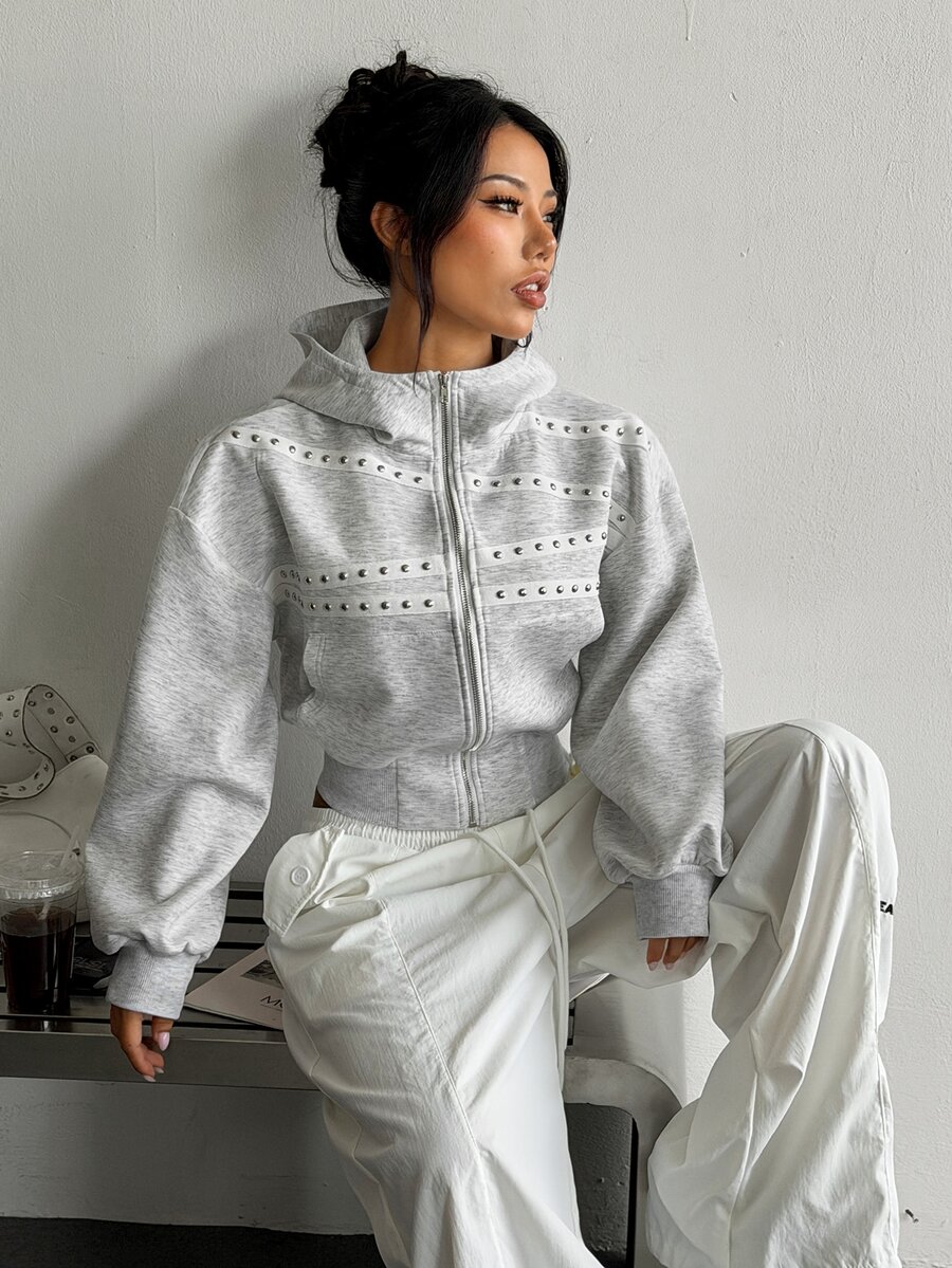 Dewbera Dewbera 女款美式龐克鉚釘裝飾連帽衛衣，短版拉鍊式落肩休閒外套 - 白色 - 查看 1