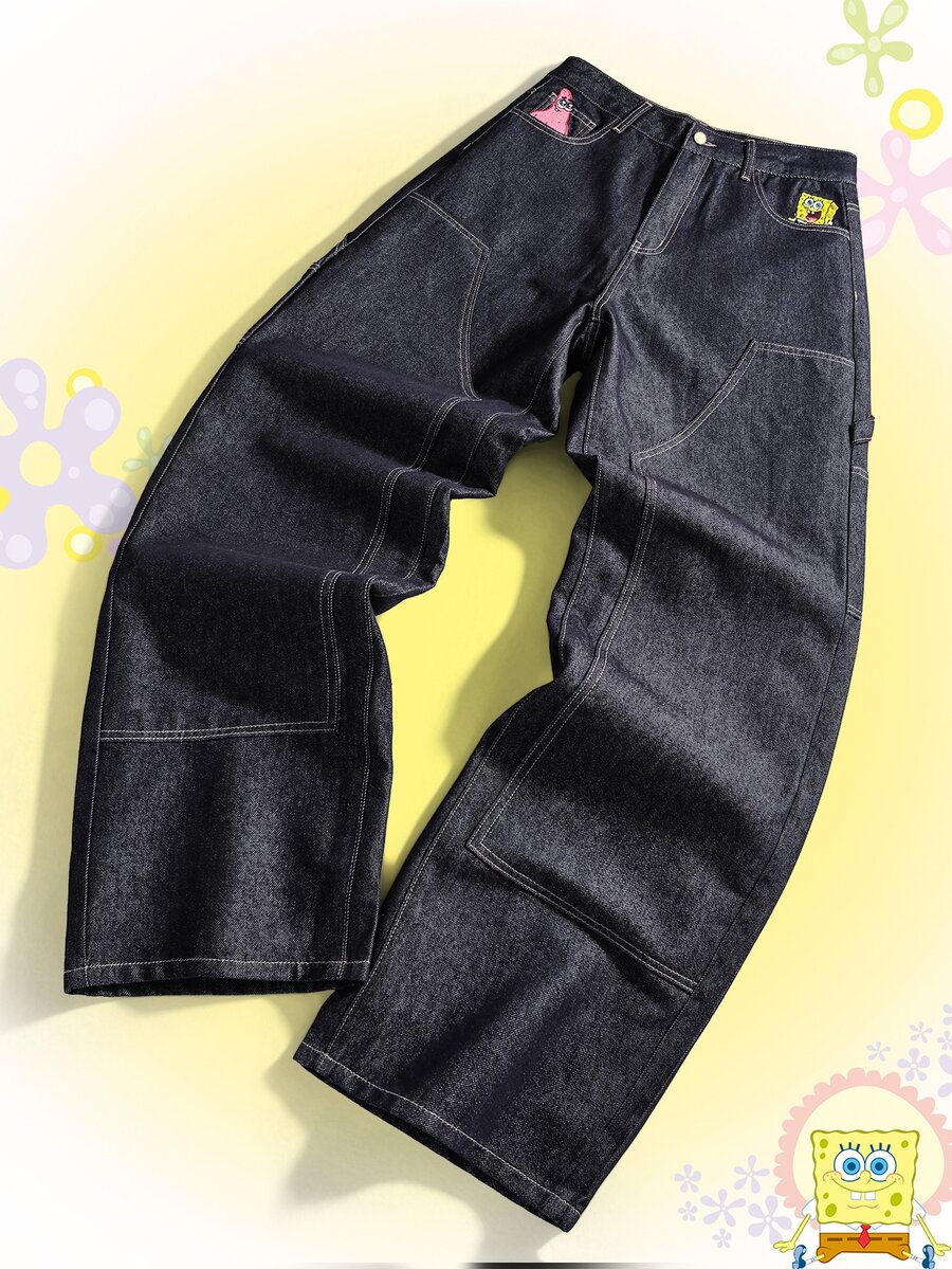 ROMWE MEN SpongeBob SquarePants | ROMWE Celana Jeans Denim Pria Kasual Serbaguna dengan Bordir Tebal Motif Kartun Lucu untuk Pakaian Kerja - Biru - View 1