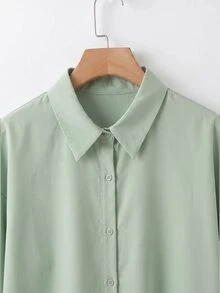 SHEIN CURVE+ 大尺碼秋冬寬鬆白色基本款長袖鈕扣襯衫上衣 2026 22W - 薄荷綠 - 查看 2