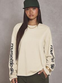 MUSERA 大廓型圖案袖長版上衣 T-shirt 酷女孩街頭風日常穿搭 校園風 1997 Holiday Vacation 春夏休閒款 - 奶油色 - 查看 1