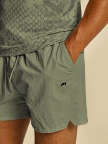Musero Sport 輕量聚酯纖維健身短褲 後方拉鍊口袋 春夏必備運動健身服 - 軍綠色 - 查看 6