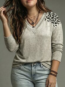 Selamara Women's Autumn/Winter New Hot-Selling Leopard Print Pattern Casual Versatile Layered V-Neck Plus Size T-Shirt - Multicolor - View 5