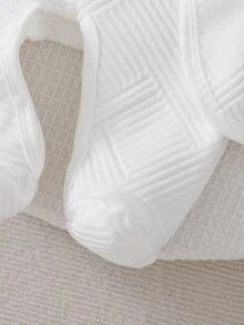 Souflis 1套新生兒長袖連身衣附圍兜與帽子，針織提花布料搭配熊刺繡，可愛風格，新生兒最佳禮物，居家穿著，百搭時尚，最佳選擇 - 白色 - 查看 7