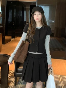 DAZY Academy Style Retro Slimming Elegant A-Line Pleated Skirt, Autumn Outfit - Black - View 3