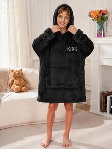 SHEIN 大童男孩秋冬款精緻Logo圖案 KING Little King 標誌圖案連帽長袖袋鼠口袋抓絨長款睡衣 - 黑色 - 查看 5