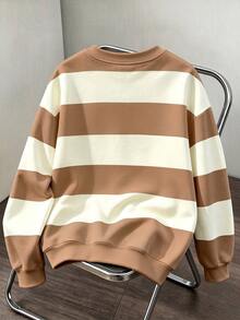 LOONEY TUNES X SHEIN Daypath Men's Regular Fit Crew Neck Pullover Sweatshirt With Thermal Lining - Brown - View 2