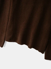GlowEve CURVE Áo len dệt kim cổ tròn màu đỏ rượu vang phong cách vintage size lớn cho nữ, thiết kế cổ tay cài nút kim loại, dáng ôm tôn dáng, tay dài gân, áo len cổ tròn tối giản mặc lớp cho mùa thu/đông - Cà phê nâu - Xem 6