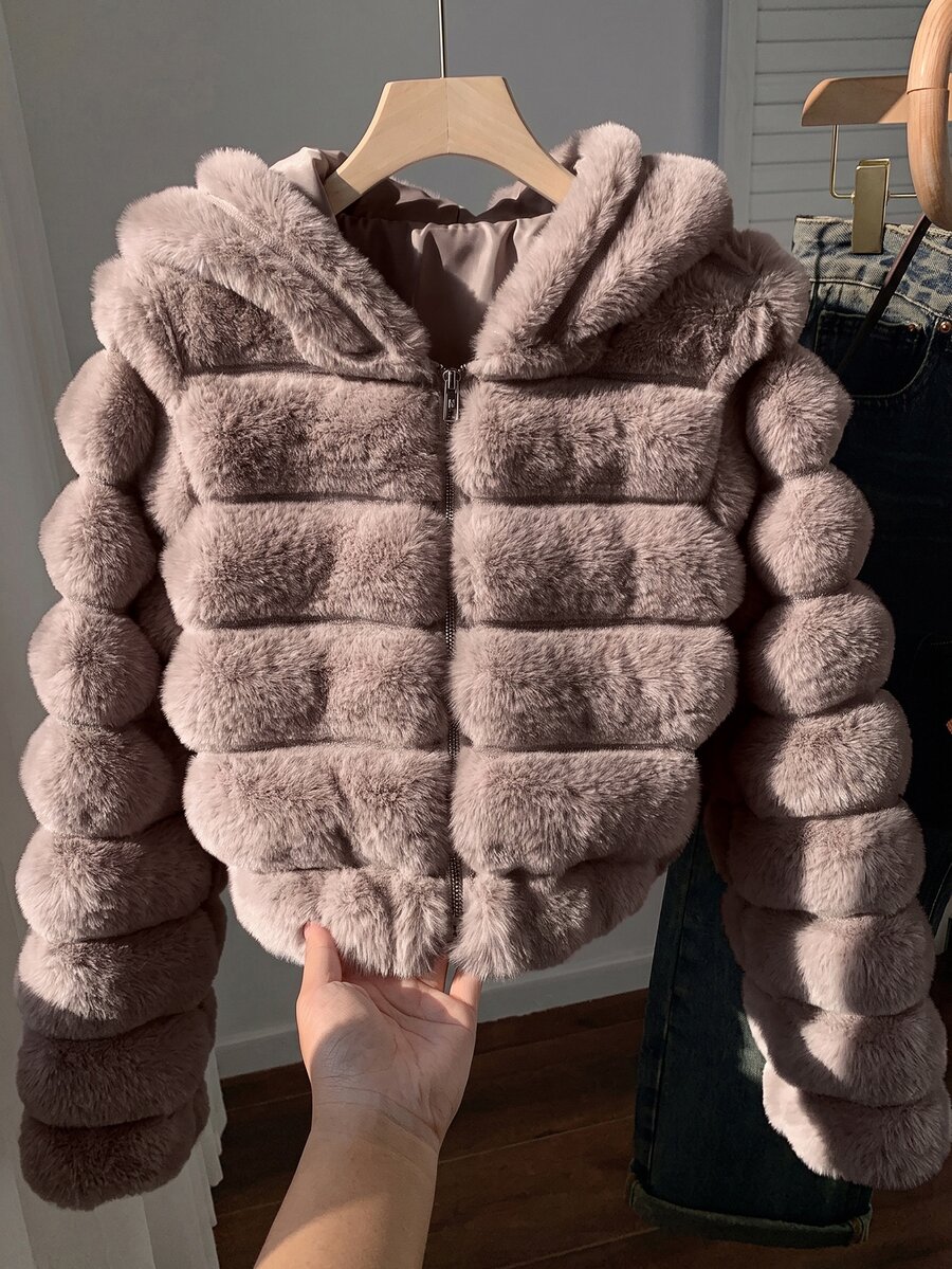 SHEIN EZwear 女款時尚純色毛茸茸連帽短版夾克,秋冬夜生活穿搭,米白色休閒優雅風 - 卡其色 - 查看 1