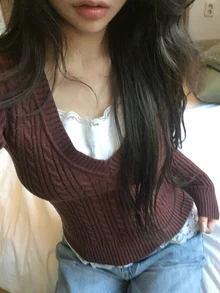 DAZY 女款對比蕾絲 2 合 1 修身長袖休閒韓風日常度假春秋針織毛衣 - 酒紅色 - 查看 5