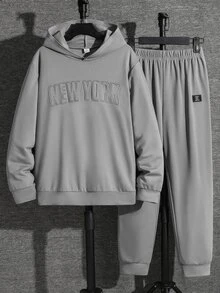 SHEIN 兒童 2 件組青少年男孩休閒新款字母 3D 壓紋灰色連帽衛衣與運動長褲套裝，適合秋冬、返校、家庭聚會、生日派對、攝影、度假、假日，運動風舒適 - 灰色 - 查看 4