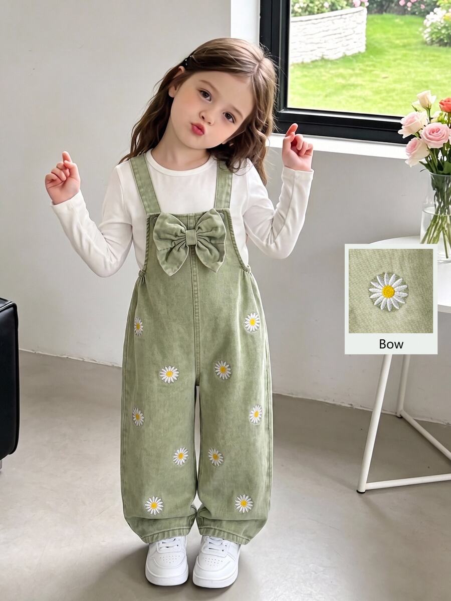 SHEIN 女童牛仔吊帶褲,全新四季款,可愛趣味復古軍綠色牛仔,胸前3D大蝴蝶結設計,雛菊刺繡搭配雪洗效果,直筒寬鬆版型,柔軟舒適面料,百搭時尚風格,適合度假、旅行等多種場合,四季女童牛仔吊帶褲 - 軍綠色 - 查看 1