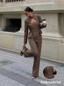 Siren Gaze Setelan 2 Potong untuk Wanita, Cocok untuk Kantor dan Perjalanan Kerja: Atasan Pas Badan dengan Kerah Potongan dan Celana Panjang Lurus - Coffee Brown - View 1