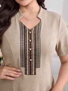 Al Najma Plus Size Women's Notched V-Neck Long Sleeve Print Patchwork Arabian Dress - Khaki - View 5