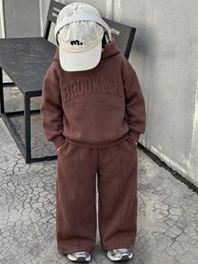 SHEIN Little Byeori 2件組兒童小男孩休閒簡約百搭日常舒適字母3D印花圖案連帽衛衣 灰色長袖寬鬆套頭運動衫 - 咖啡棕 - 查看 2