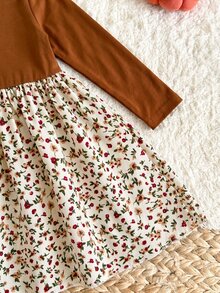 SHEIN Baby Girl Knit Solid Color Round Neck Patchwork Cute Floral Hem Casual Dress, Suitable For Autumn/Winter,New Fall Styles - Multicolor - View 5