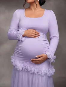 Cheriluna Maternity فستان حفلة أنيق للحوامل بمقاسات كبيرة مع تصميم زهور ثلاثي الأبعاد، أكمام طويلة مع أساور مجعدة، رقبة مربعة، خصر مجعد، حافة شبكية مزدوجة الطبقة، فستان من قماش بنفسجي - ارجواني فاتح - مشاهدة 5