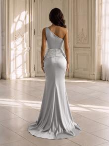 Coutiva Women's Asymmetrical Shoulder Cinched Waist Solid Color Evening Gown - Light Grey - View 2