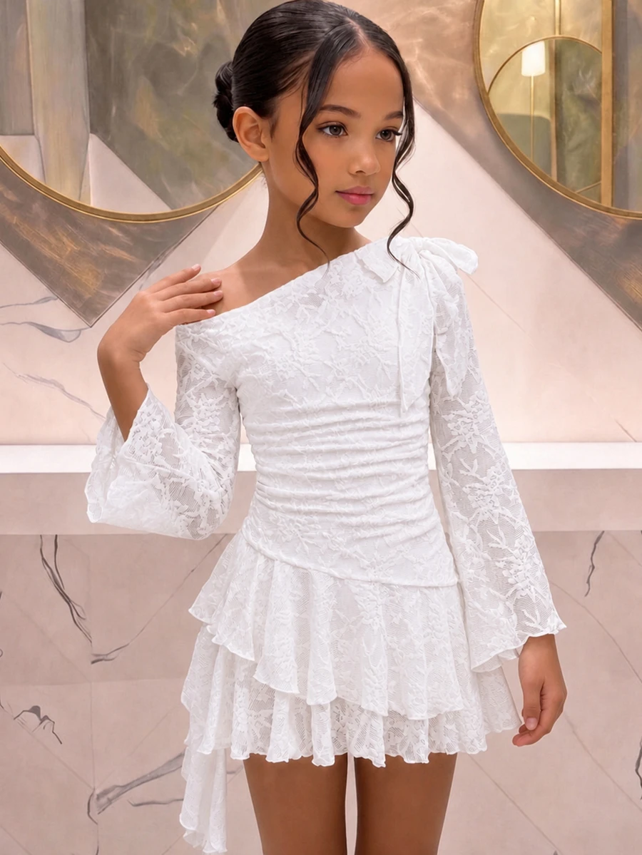 SHEIN Pitira 青少年女孩派對穿著 秋冬新款甜美蕾絲不對稱肩不對稱下擺短洋裝,晚禮服,儀式穿著 - 白色 - 查看 1
