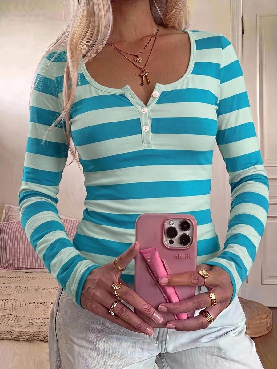 SHEIN EZwear 女款混紡多巴胺淺藍條紋半拉鍊T恤,粉色上衣,適合日常通勤、約會、聚會、秋冬、夏季、派對、婚禮、海灘、畢業典禮等場合,優雅休閒,適合出遊、Y2K風格、音樂節等場合,女款秋冬服飾與返校季 - 彩色 - 查看 1