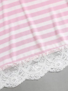 Sweetra Dam Sweatshirt Sweetro med ränder, kontrasterande spets och lång ärm - Rosa - Visa 4