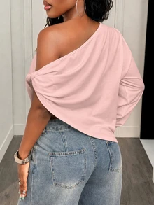 BamGleam This Loose Knotted T-Shirt Features A Modern Asymmetrical Design, Perfect For A Slimming Effect - Pink - View 2