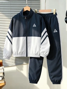 男童 2 件組拼色標語貼布拉鍊連帽防風外套與運動長褲套裝，休閒運動風運動服，酷炫街頭風青少年運動服 - 藏蓝色 - 查看 3