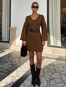 CLARA VERO Stickad miniklänning med djup V-ringning och ballongärmar, regular fit, vardagsstil eller brunch, plyschkant, ribbade muddar, stretch - Brun - Visa 1