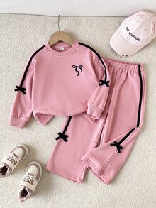 SHEIN 女童 2 件組 蝴蝶結裝飾條紋側邊圓領運動衫與寬腿褲套裝，可愛純色粉色休閒套裝 - 粉色 - 查看 5