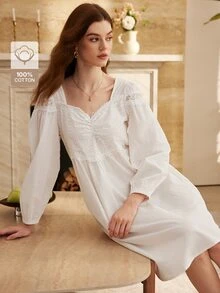 Moireta Women's Sweet Lace Patchwork Pleated Nightgown - White - View 4